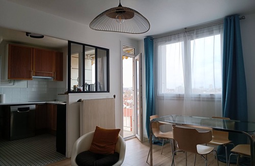 Chelles Apartment | Chelles center 15 minutes from Gare de l'Est and 5 minutes from Vaires-sur-Marne