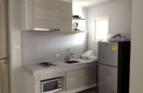 Khao Tao Condo | Chelona 1BR Pool View
