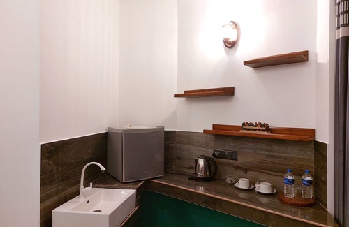 Seeduwa - Katunayake House | Chen Villa - Deluxe double room near to Airport and Negombo.