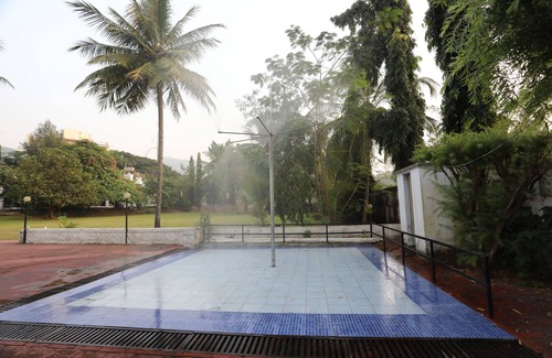 Thane West Apartment | Chene Creek Resort
