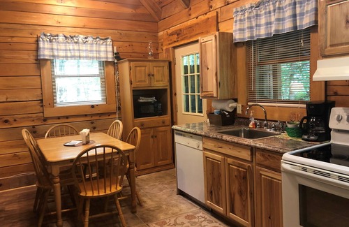 Hico Cabin | Cherokee Family Cabin