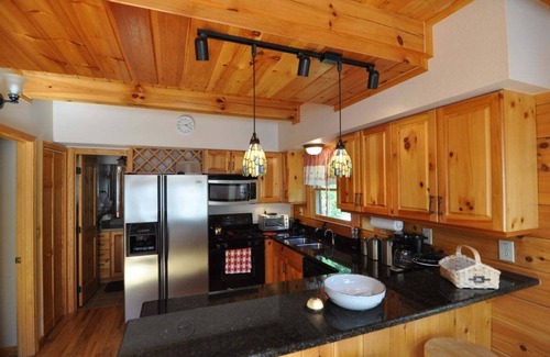Qualla Cabin | Cherokee Ridge Retreat