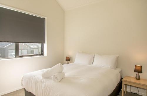 Frankton Apartment | Cherry Apartment