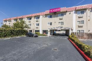 Ponderosa Park Hotel | Cherry Orchard Inn