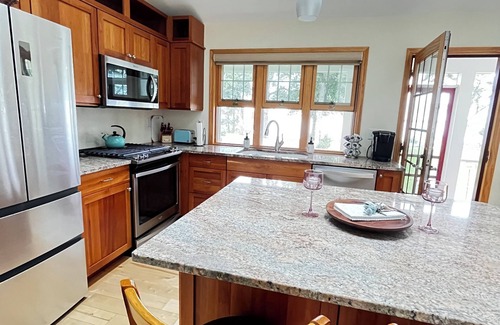 Earlville House | Chesapeake Bay Waterfront Cottage. Comforts of home with unobstructed water view