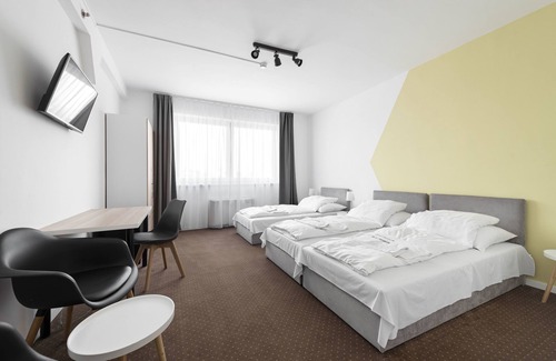 Kispest Hotel | Chesscom Hotel