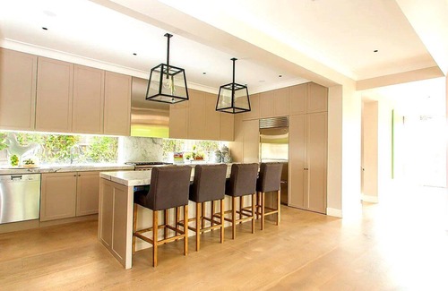 Malvern House | Chesterfield Ave (Heated Pool)