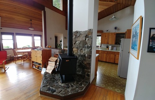 Tofino House | Chesterman Beachfront House, spectacular views on the beach