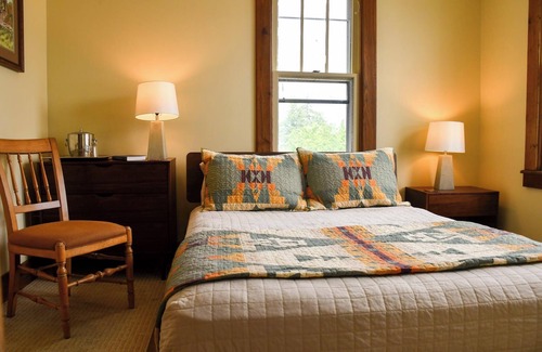 Deposit Hotel | Chestnut Inn at Oquaga Lake