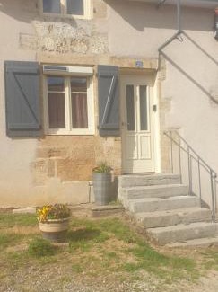 Humes House | Chez Émile maison d'hotes 2 chambres avec jardin privé