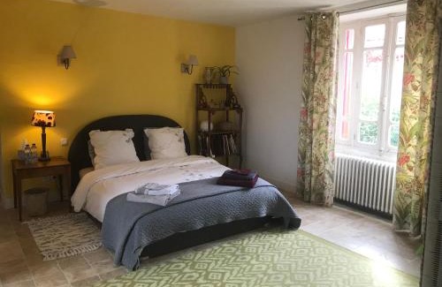 Mirandol-Bourgnounac Bed & Breakfast | Chez Alice,simplicité et petite piscine