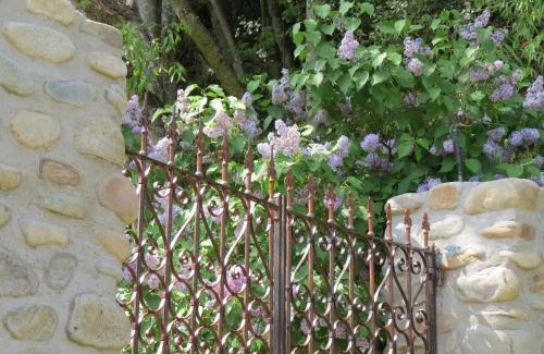 Saint-Fortunat-sur-Eyrieux Bed & Breakfast | Chez Cécile et Mickaël