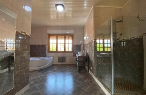 Antsirabe House | Chez Casabri