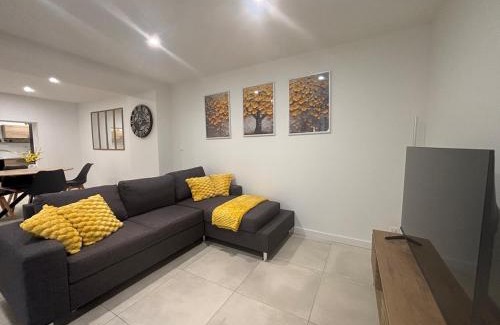 Bizanet Apartment | Chez Cricri, modern accommodation