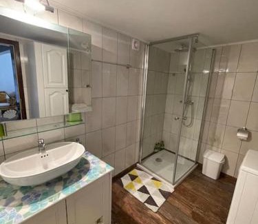 Surpierre Apartment | Chez Fifi