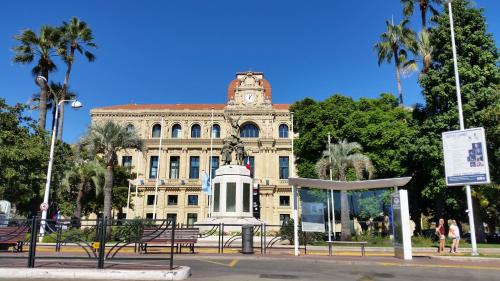 Cannes City Centre Apartment | Chez Grace