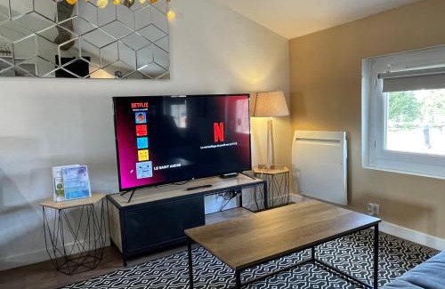 Centre Ville Apartment | Chez Jean-Yves et Zoé - LE SAINT ANDRÉ - Au calme, Très propre, Proche parkings, Clim