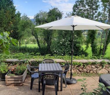 La Bastide-de-Serou Apartment | Chez Line et Pierre: Appartement spacieux, lumineux et équipé