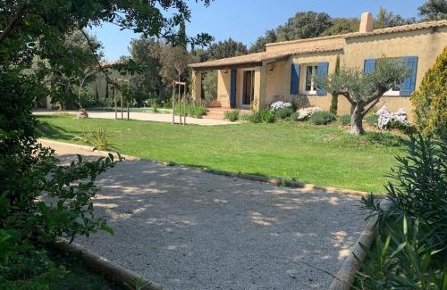 Domazan House | Chez Lydia - Face vignoble, Idéal famille, Billard