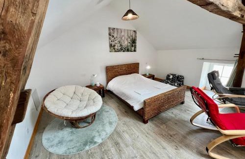 Lussac-les-Chateaux Apartment | Chez Marcel - Chambre Privée & Espaces Communs