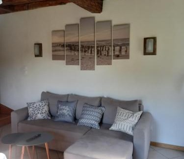 Trevol House | Chez Mimi