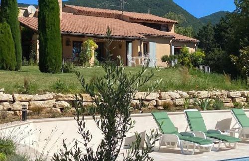 Dieulefit Villa | Chez Nelly - Villa avec vue imprenable