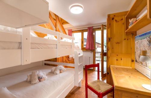 Champoluc Apartment | Chez Umbus, centrale e immerso nel verde, grande terrazzo
