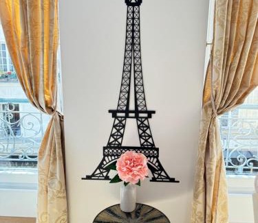 Les Halles Apartment | Chez Zenovia