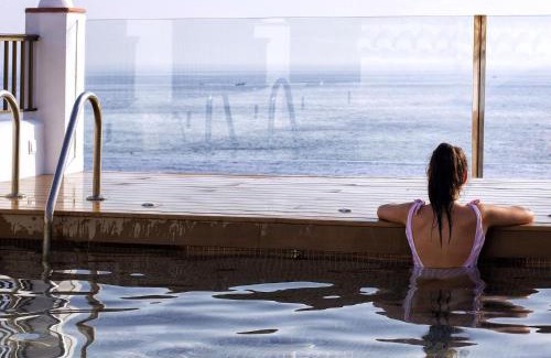 La Herradura Villa | Chezmoihomes Duplex Penthouse with Swimming Pool