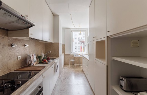 Baixa Apartment | Chiado | Comfy & Prime Location with Parking Space
