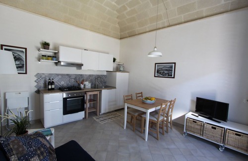 Favignana House | Chiaro di Luna Apartment for Rent in Favignana