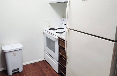 Overland Apartment | Chic 1-Bedroom Apartment in Vibrant St. Louis close to Airport