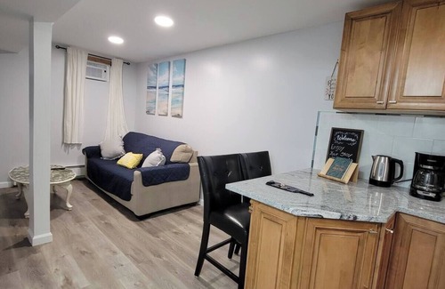Centereach Apartment | Chic 1-bedroom with WiFi and AC, Centereach apartment near Stonybrook University