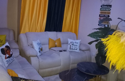 Juja Apartment | Chic 2-bedroom apartment with WiFi, AC in awesome Kalimoni