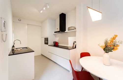 Sint-Andries Apartment | Chic 2-Bedroom Haven in Antwerp