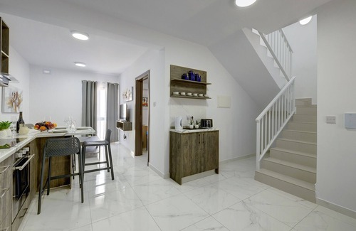 Gzira Apartment | Chic 2BR Penthouse steps from the Promenade