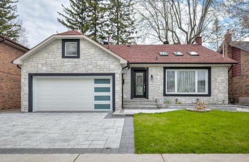 West Hill Villa | Chic 3BR Luxury Modern Villa