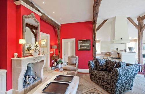 Deurningen House | Chic and classic country house with 4 bathrooms