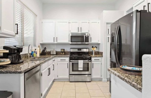 North Las Vegas House | Chic and Modern 3BD Home with Pool & Pool Table
