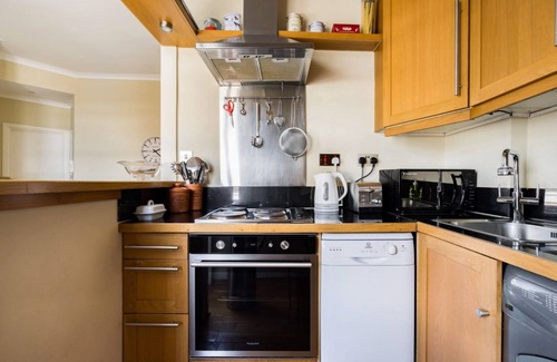 Avonmore and Brook Green Apartment | Chic apartment in Kensington Olympia
