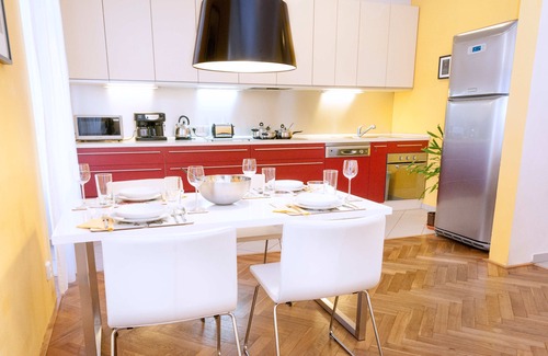 Holesovice Apartment | Chic apartment in Prague center