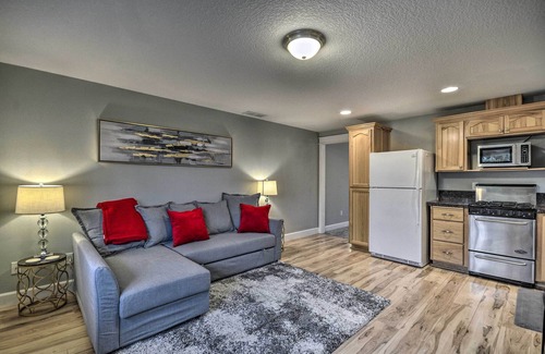 Battle Ground Apartment | Chic Battle Ground Apartment ~ 18 Mi to Vancouver!