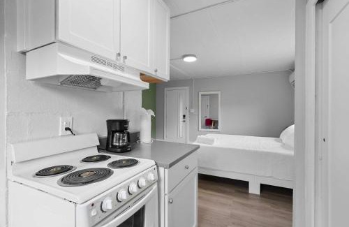 Near East Columbus Apartment | Chic City Retreat 93D