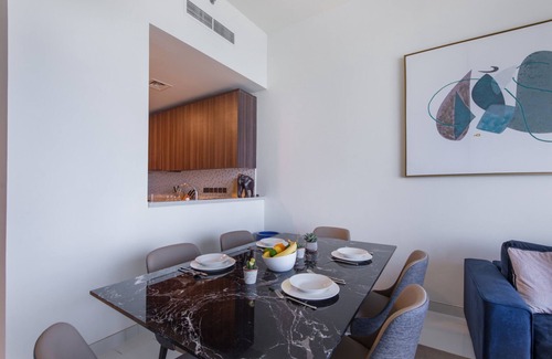 Dubai Media City Apartment | Chic Coastal Escape w/Open Sea Vws on Palm Entry