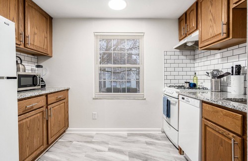 Olde Towne East Apartment | Chic Columbus Apartment!