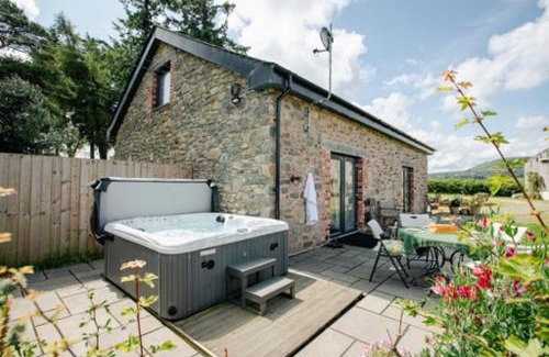 Llandrindod Wells House | Chic cottage near Elan Valley and Builth Wells