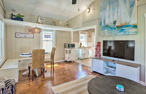Colonial Beach Cottage | Chic Cottage w/Private Yard: Steps to Beach!