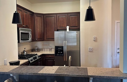 Hackensack River Waterfront Apartment | Chic & Cozy Condo - Ideal for Traveling Professionals - 30 Mins to NYC
