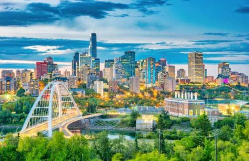 Downtown Edmonton Apartment | Chic & Cozy Loft near Rogers Place, LRT, Jasper Ave