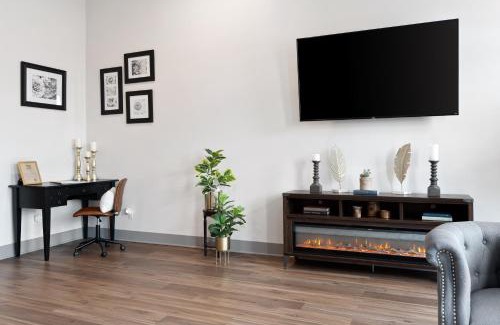 Millersburg Apartment | Chic Dowtown Escape-walk to shops & dining - OH Amish country